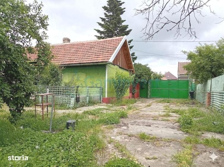 Casă cu 3 camere în Oșorhei