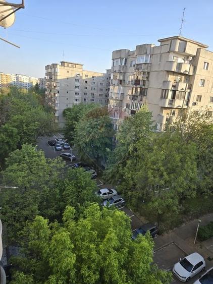 Garsonieră decomandată, mobilată în Sebastian