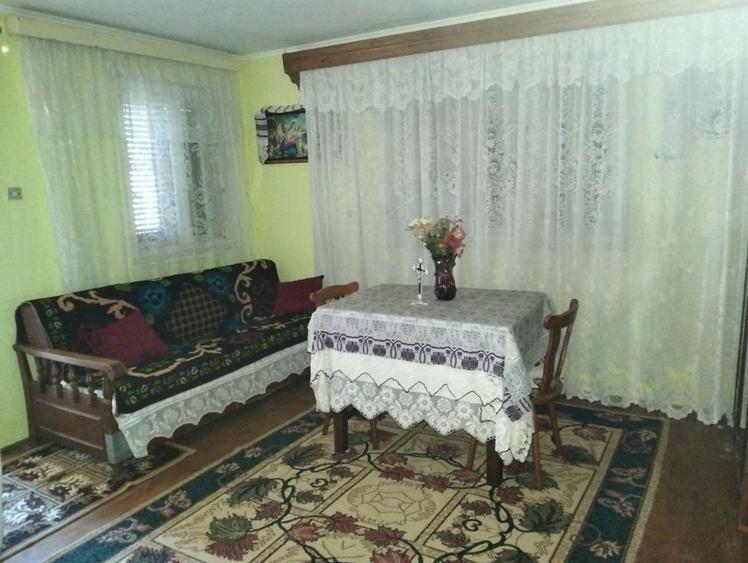 Casă cu 2 camere în Petrindu