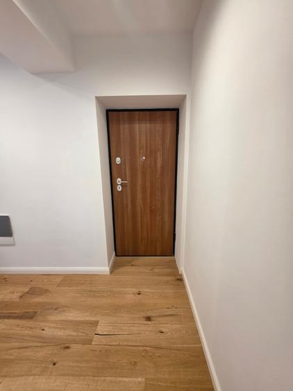 Apartament cu 3 camere decomandat în Aviației
