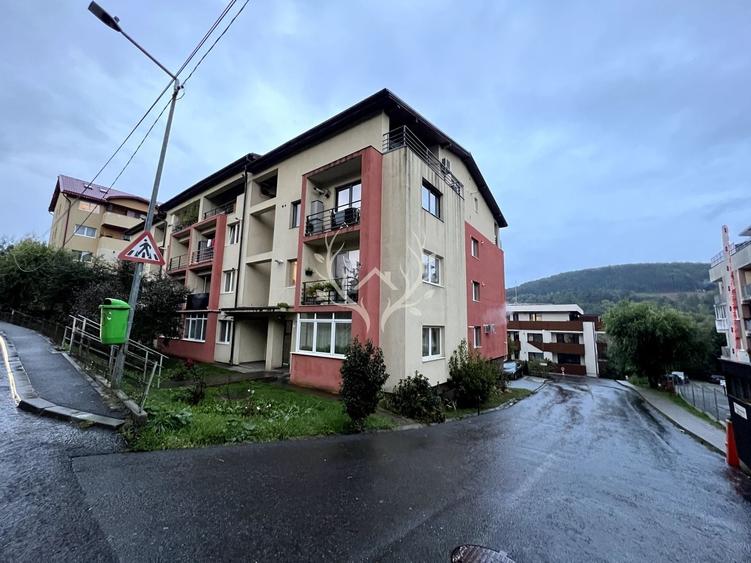 Garsonieră decomandată, mobilată în Vest
