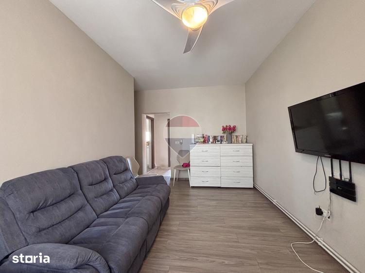 Proprietate mixta (Locuin?a + Sediu/Cabinet) Lazaret, teren 373 mp - 2