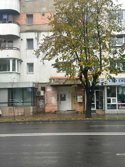 Spațiu comercial, de 40 mp, în Sud