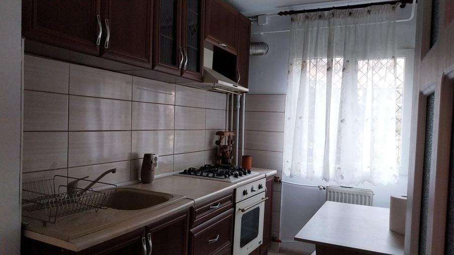 Garsonieră decomandată în Central