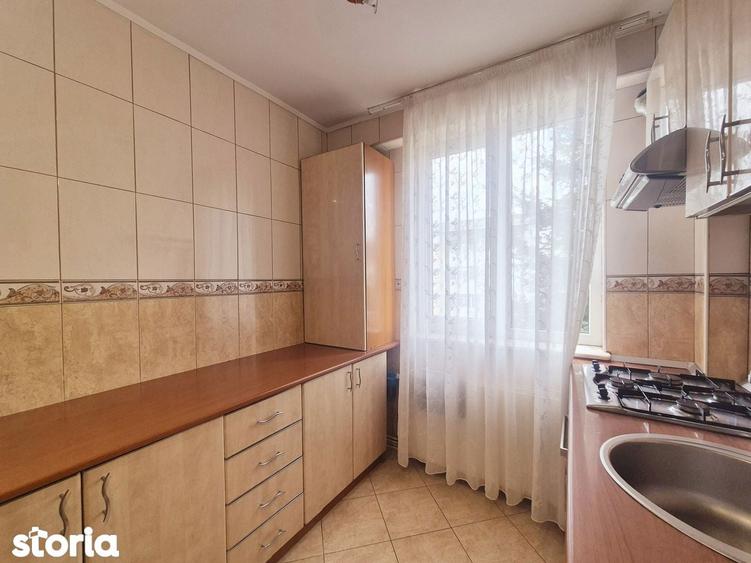 Apartament cu 2 camere decomandat în Precista