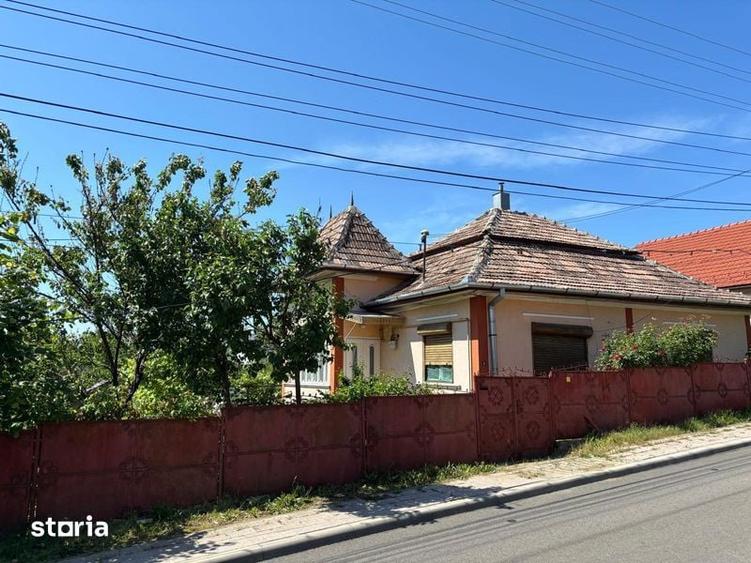 Casă cu 3 camere cu Teren 102 Mp în Central