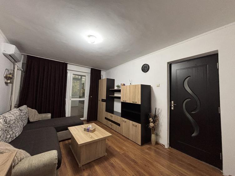 Apartament cu 2 camere decomandat, mobilat în Doamna Ghica