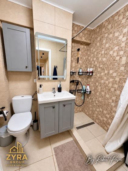 Apartament cu 4 camere decomandat în Lujerului