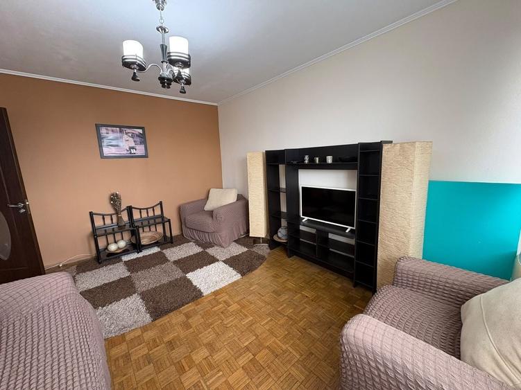 Apartament cu 2 camere decomandat, mobilat în Eroii Revoluției