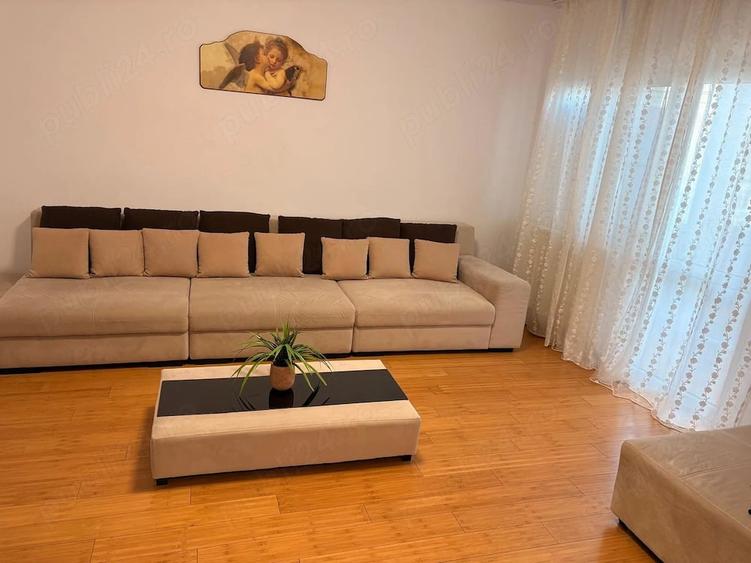 Apartament cu 3 camere decomandat în Micro 5
