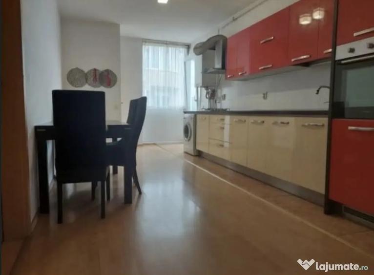 Apartament cu 2 camere decomandat în Cetate