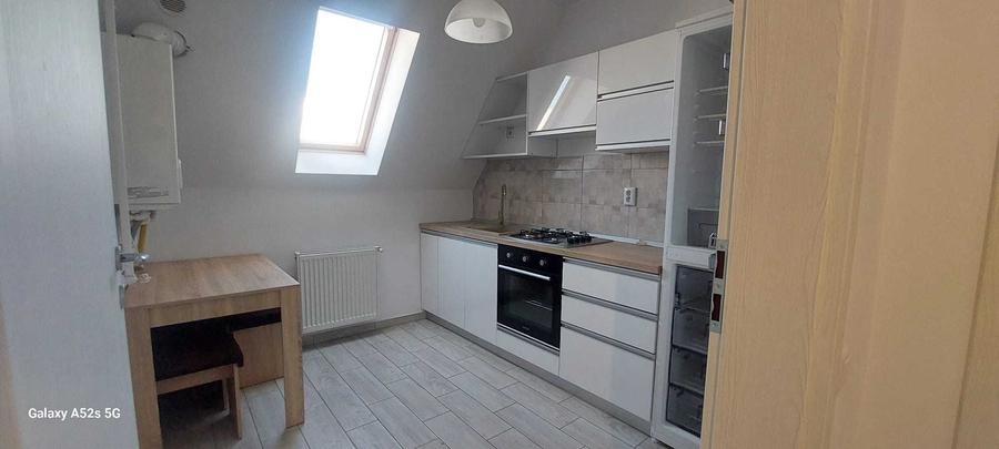 Apartament decomandat în Tractorul