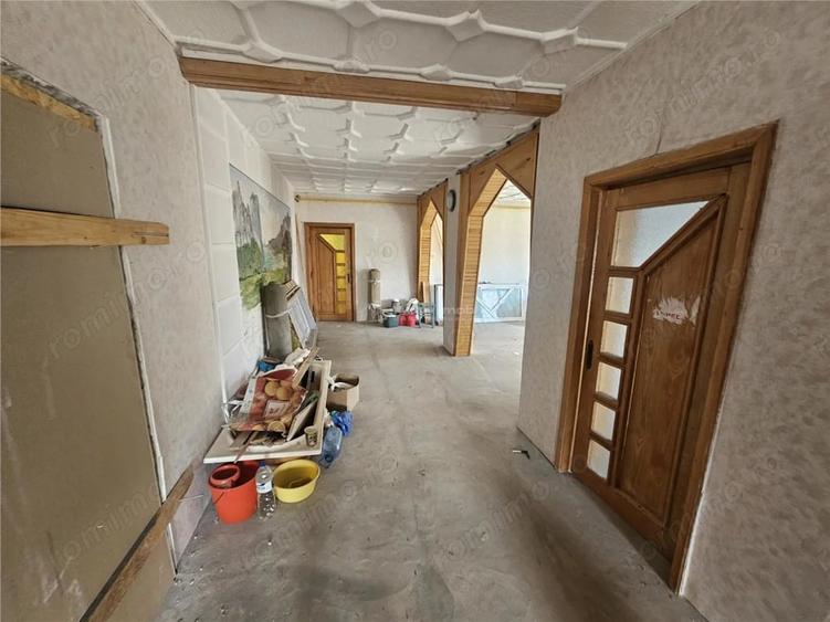 Apartament cu 4 camere decomandat în Calea Timișoarei