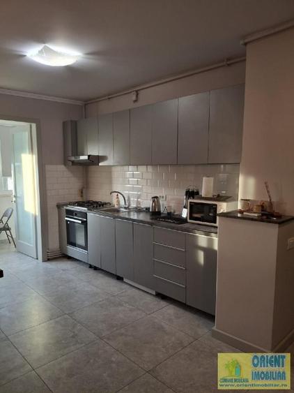 Apartament cu 2 camere semidecomandat în Casa de Cultură