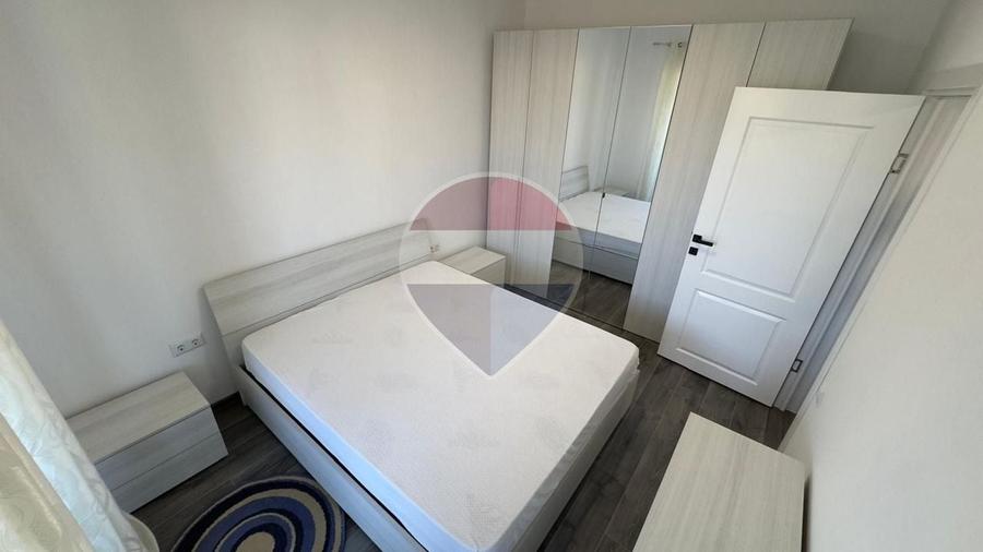 Apartament cu 2 camere decomandat, mobilat în Republicii