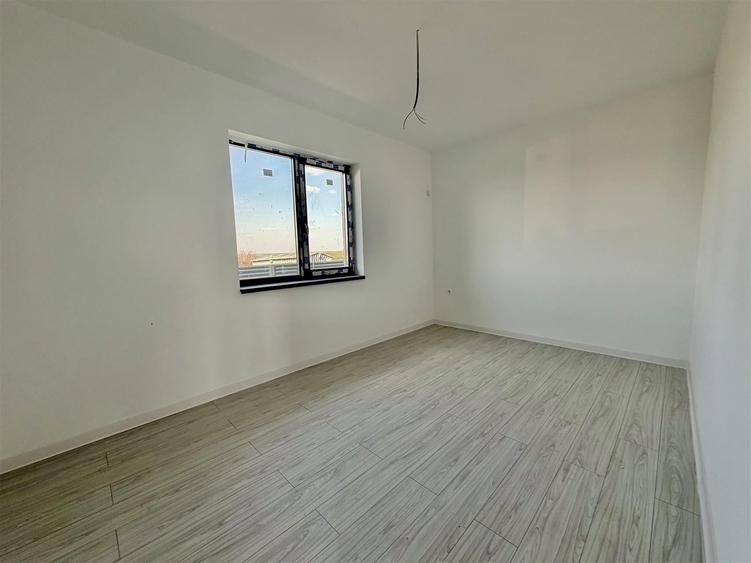 Casă cu 4 camere cu Teren 400 Mp în Vorovești