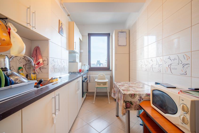 Apartament cu 3 camere în 1 Mai
