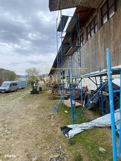 Spațiu comercial, în Agăș