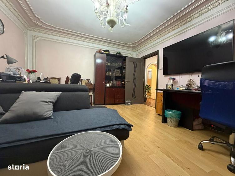 Apartament cu 3 camere decomandat în Sebastian