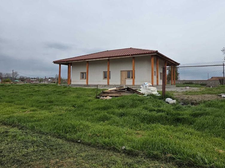 Casă în Agighiol