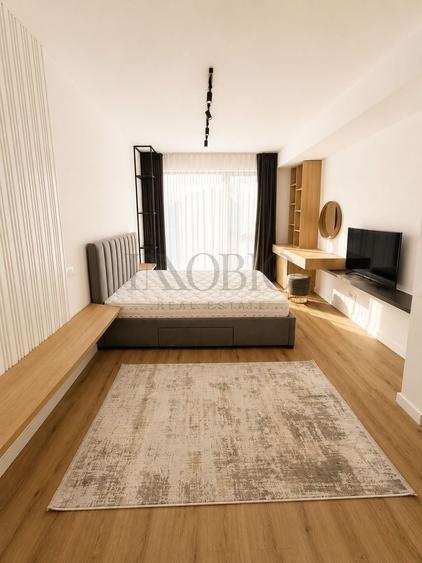 Apartament cu 4 camere semidecomandat în Iancu Nicolae