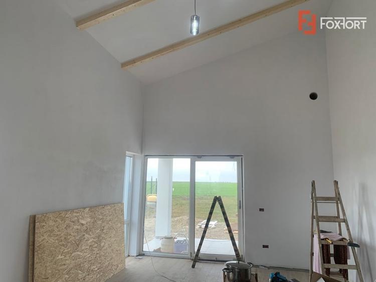 Casă individuală cu 5 camere cu Canalizare în Pișchia