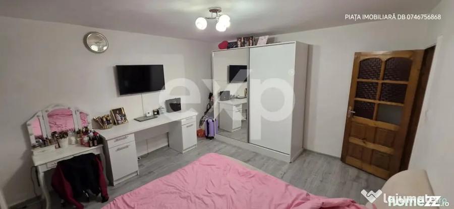 Apartament cu 2 camere decomandat în Micro 4
