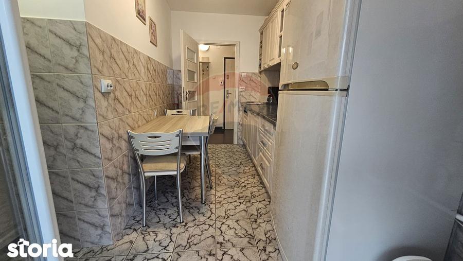 Apartament cu 3 camere decomandat, mobilat în Valea Cetății
