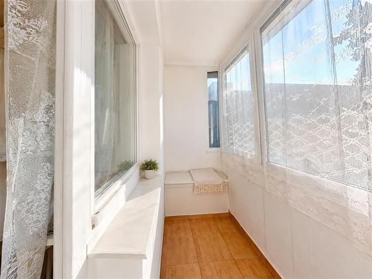 Apartament cu 2 camere nedecomandat, mobilat în Libertății