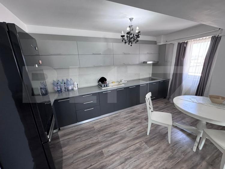 Apartament cu 2 camere decomandat, mobilat în Micro 3