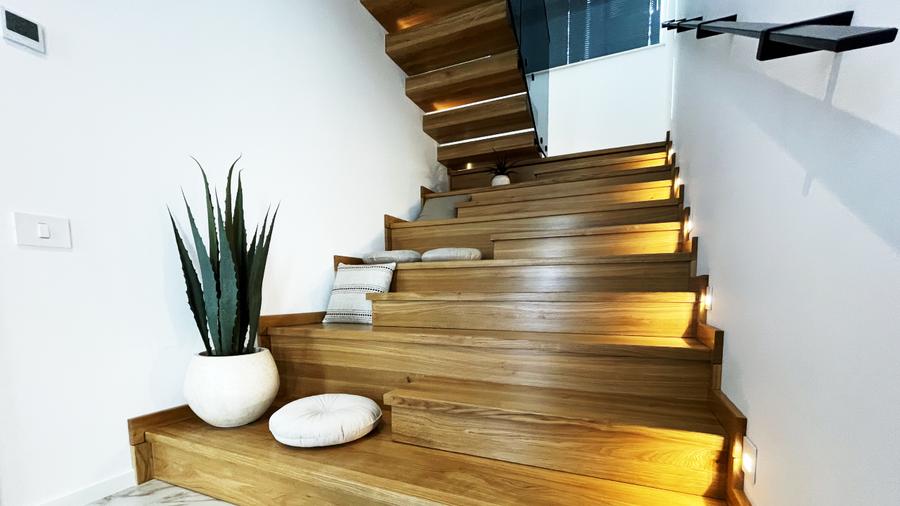 Casă individuală cu 5 camere cu Teren 562 Mp în Corbeanca