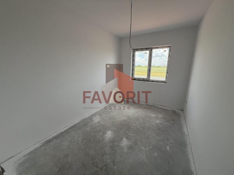 Duplex cu 4 camere cu Canalizare în Giroc