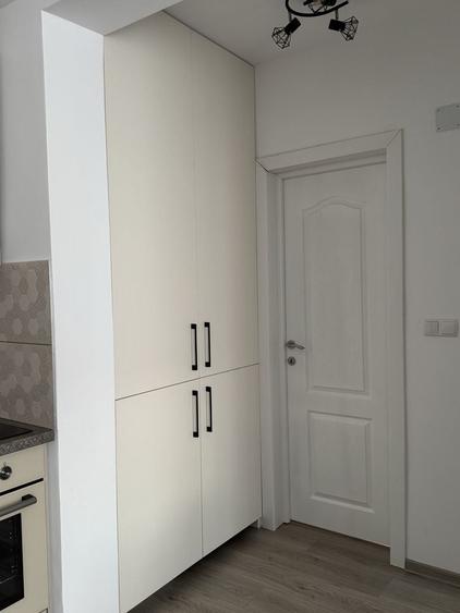 Apartament cu 3 camere decomandat în Exterior Vest