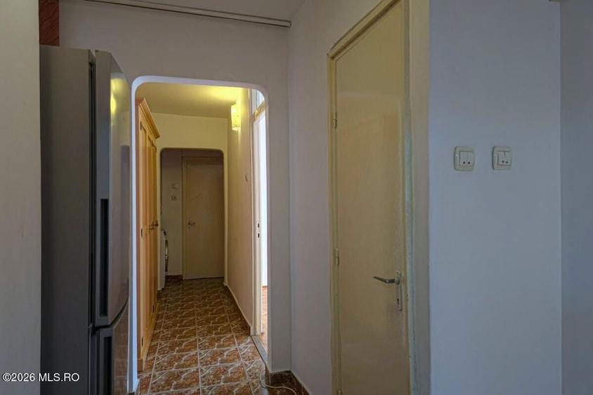 Apartament cu 3 camere decomandat în Soarelui