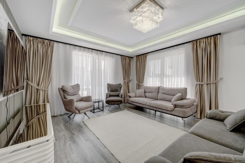 Casă cu 4 camere cu Teren 200 Mp în 1 Decembrie