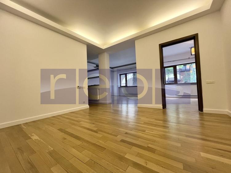 Apartament cu 3 camere semidecomandat în Primăverii