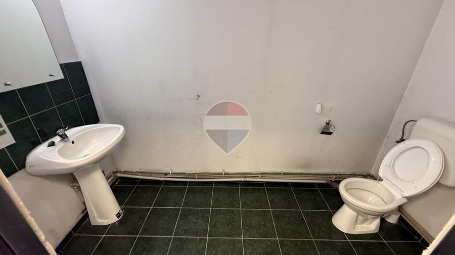Spațiu comercial, de 63 mp, în Săsar