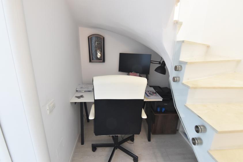 Duplex cu 4 camere cu Canalizare în Domnești