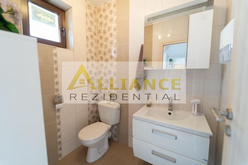 Casă individuală cu 4 camere cu Canalizare în Central
