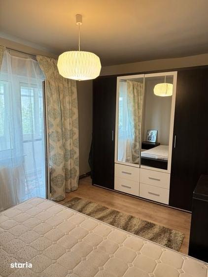 Apartament cu 3 camere decomandat în Micro 16