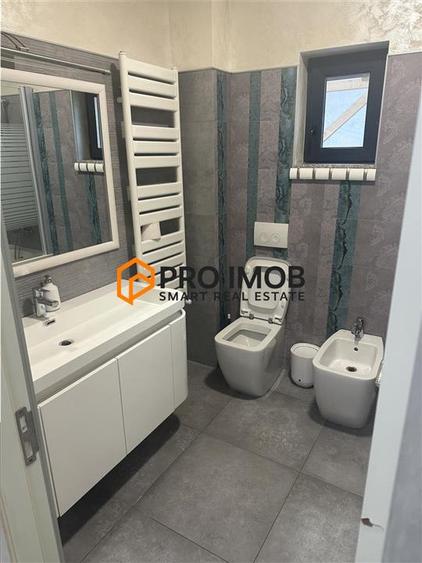 Casă individuală cu 6 camere cu Teren 400 Mp în Vânători