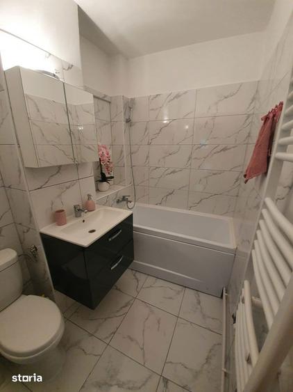 Apartament cu 2 camere decomandat, mobilat în Central