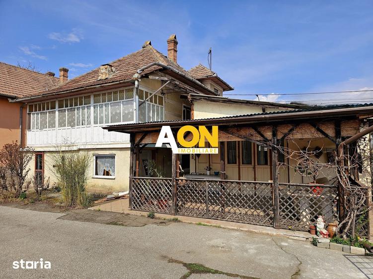 Casă cu 4 camere cu Teren 525 Mp în Central