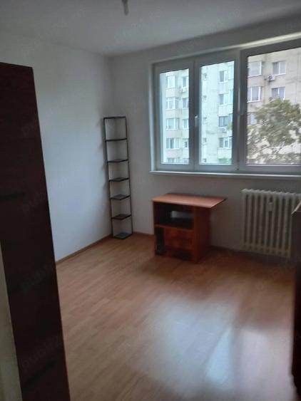 Apartament cu 3 camere decomandat în 1 Decembrie 1918