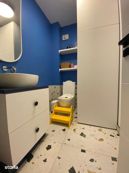 Apartament cu 4 camere decomandat în Băneasa
