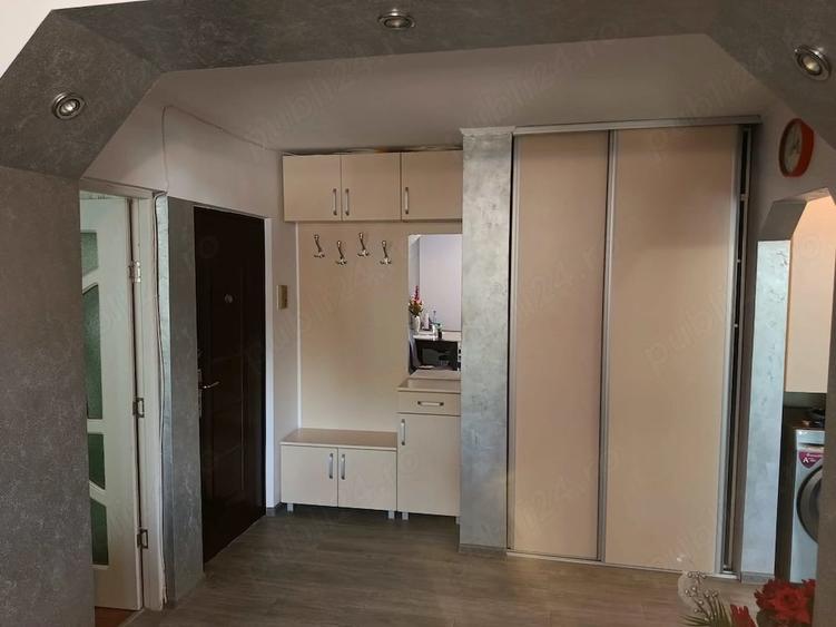 Apartament cu 2 camere decomandat în Decebal