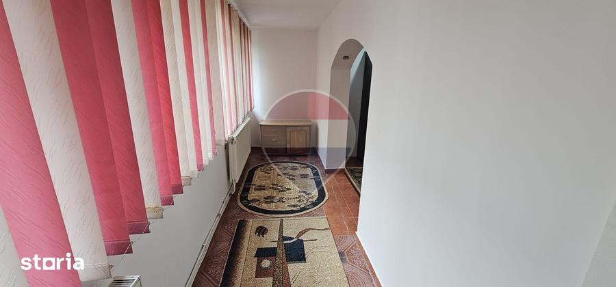 Apartament cu 2 camere semidecomandat în Mioriței