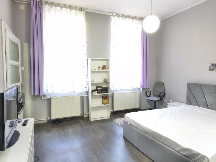 Apartament cu 2 camere semidecomandat în Central