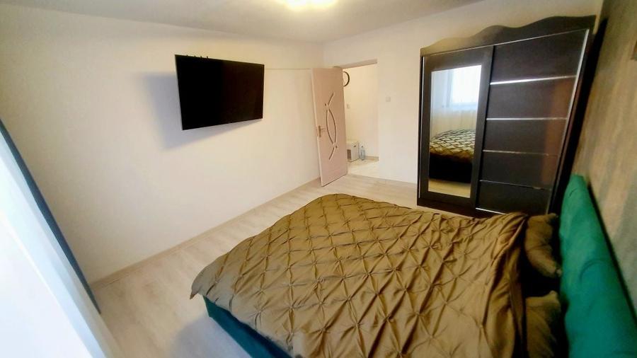 Apartament cu 2 camere decomandat în Plopilor