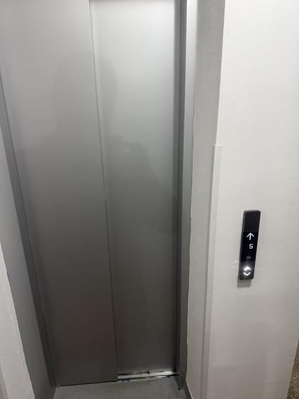 Apartament cu 2 camere semidecomandat în Brâncoveanu